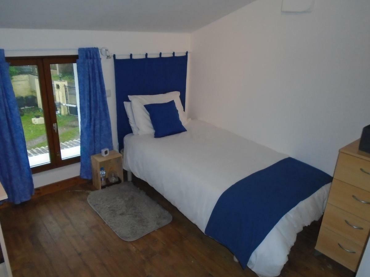 Bed and Breakfast 43 Rue Des Quarts Ménesplet Esterno foto