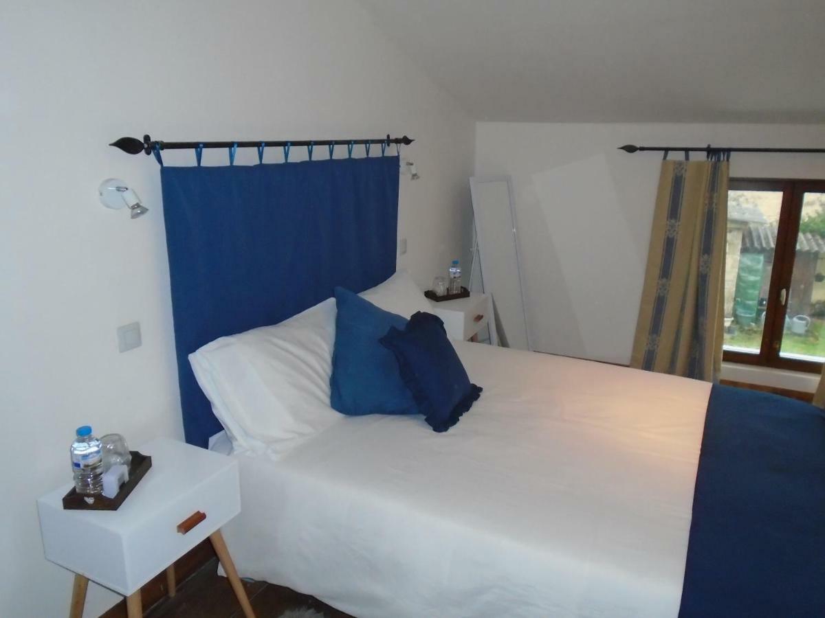 Bed and Breakfast 43 Rue Des Quarts Ménesplet Esterno foto